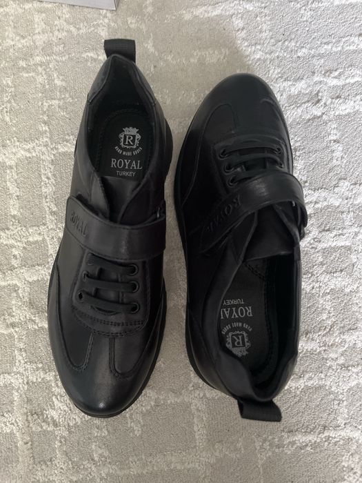 Кроссовки кожа черные