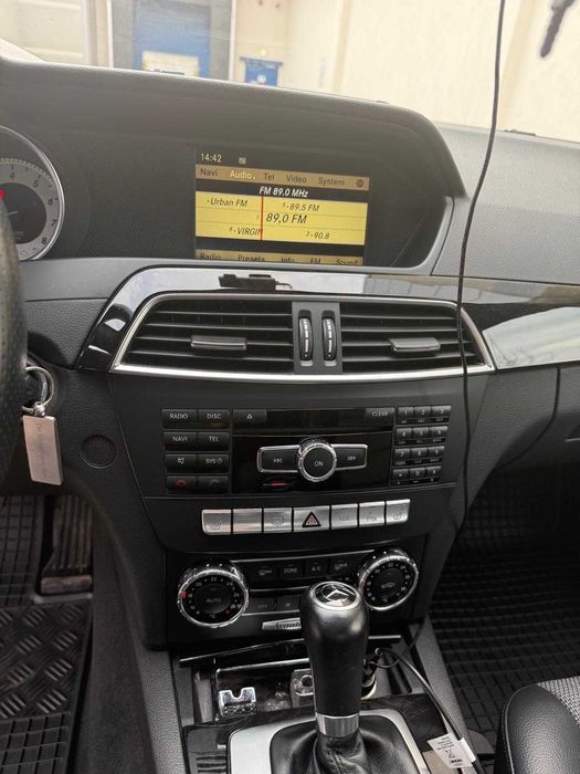 Mercedes-Benz C-Class W204 Avantgarde 1.8 Benzină – 204 CP  IMPECABIL