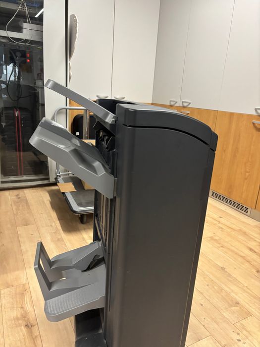 Finisher Konica Minolta sd-511 stapler stitcher