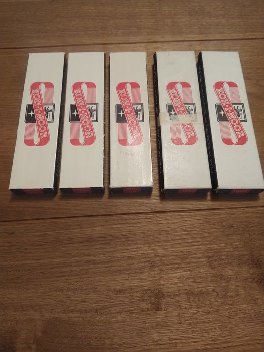 Продавам малка колекция от моливи Koh-i-Noor,