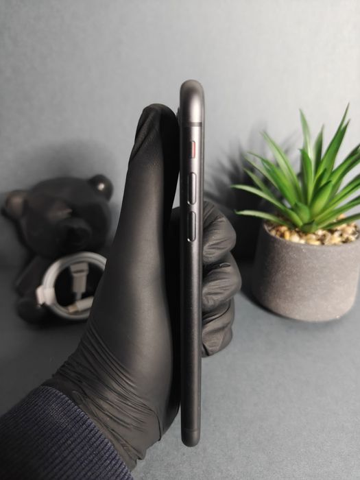 iPhone 11, 64GB Black • Perfect Funcțional! • Condiție Excelentă!