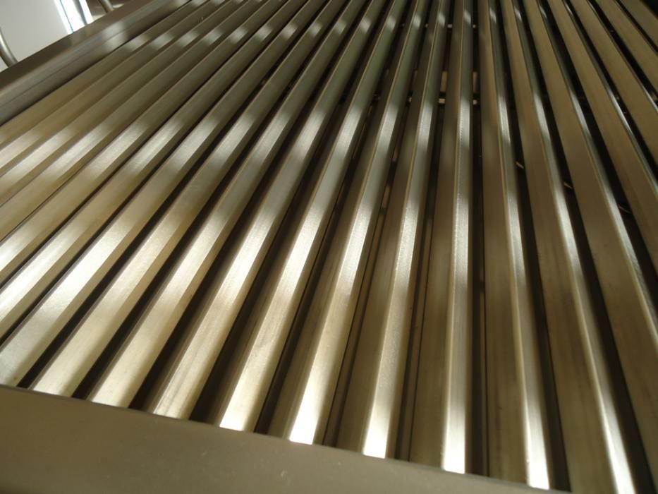 1.Скара  от неръждавейка на ток професионални за ресторанти и заведени