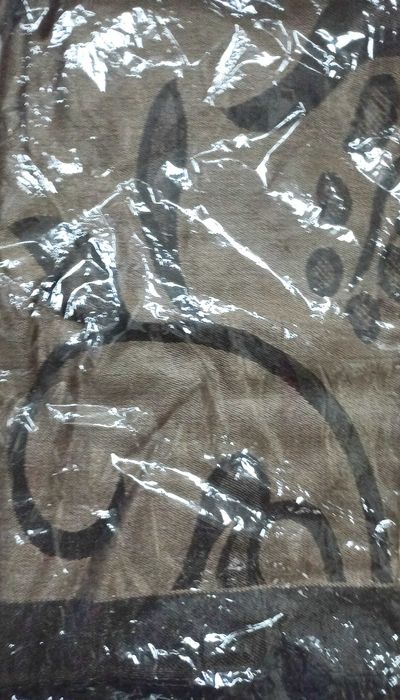 Квадратен шал в златисто и черно