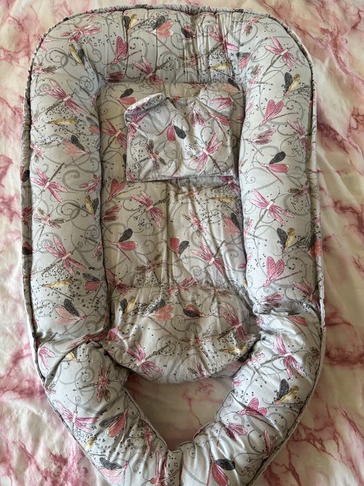 Бебешко гнездо + подарък памперси