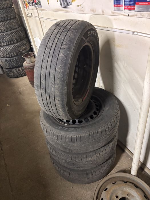 Продам резину с дисками диаметр R15