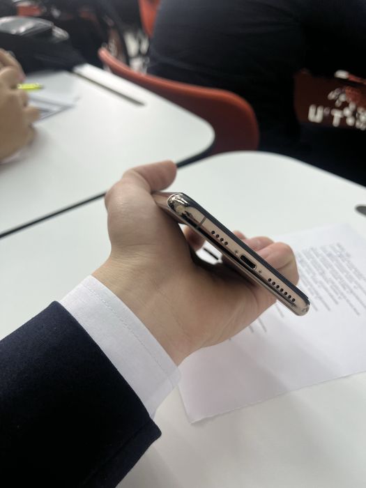 iphone xs max srochna sotiladi