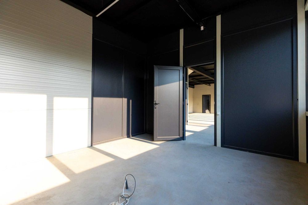 Hala industriala PREMIUM + Birouri MODERNE   , 1.600 mp,   Acces TIR