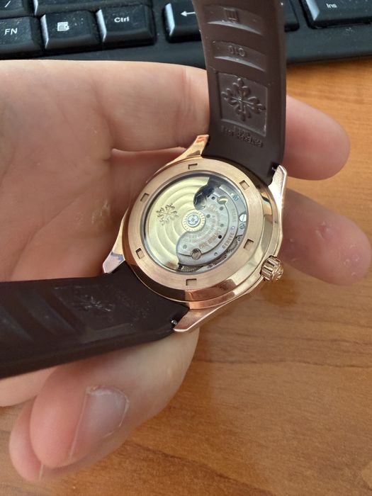 Vand Ceas Patek Philippe Aquanaut Brown and Gold
