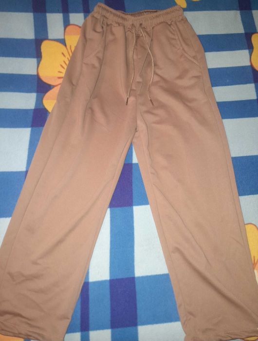 Спортивный костюм на девочку