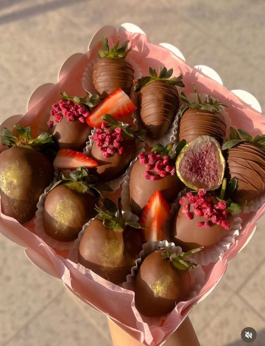 Клубника в шоколаде Актау