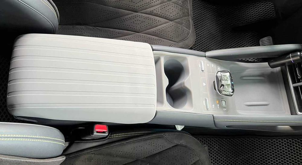 BYD Yuan Up — Резиновые накладки и органайзеры
