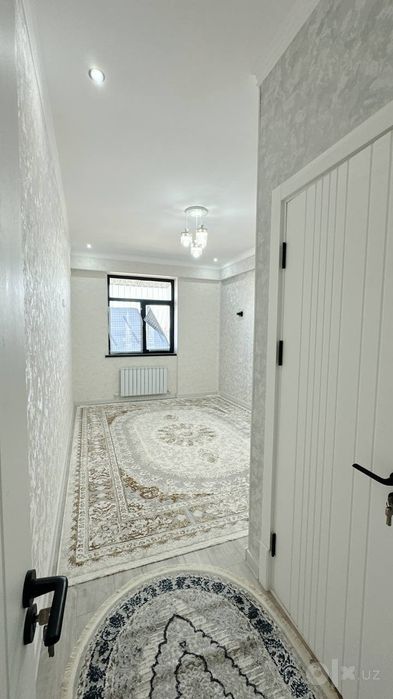 Срочно. 4 комнатная квартира в новостройке на Юнусабад 10 квартале