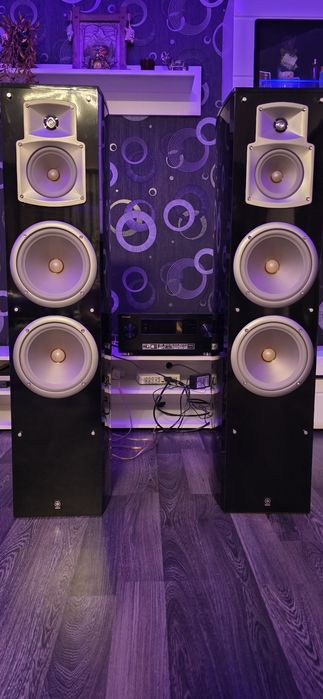 Yamaha ns 777 ..