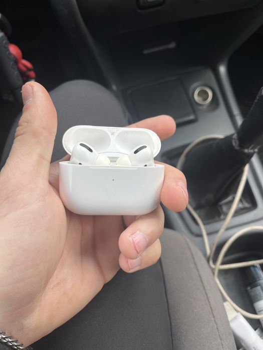 AirPods Pro с коробкой оригинал
