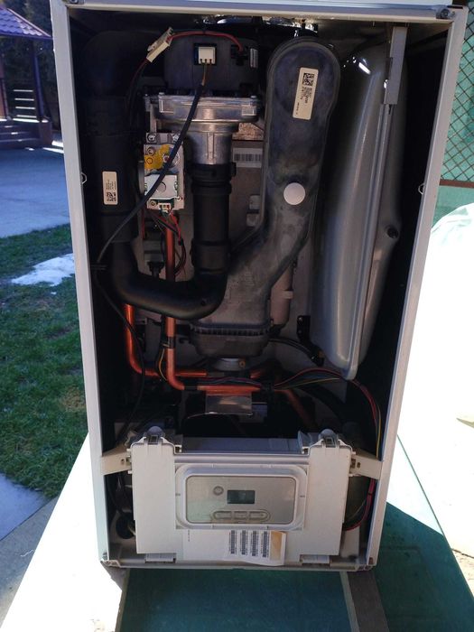 Dezmembrez centrala termica Saunier Duval Thelia Condens 28KW