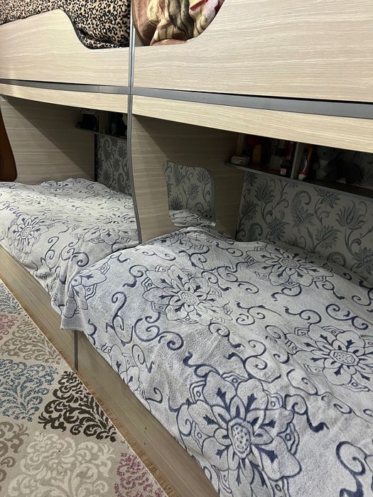 Две Двухъярусные кровати