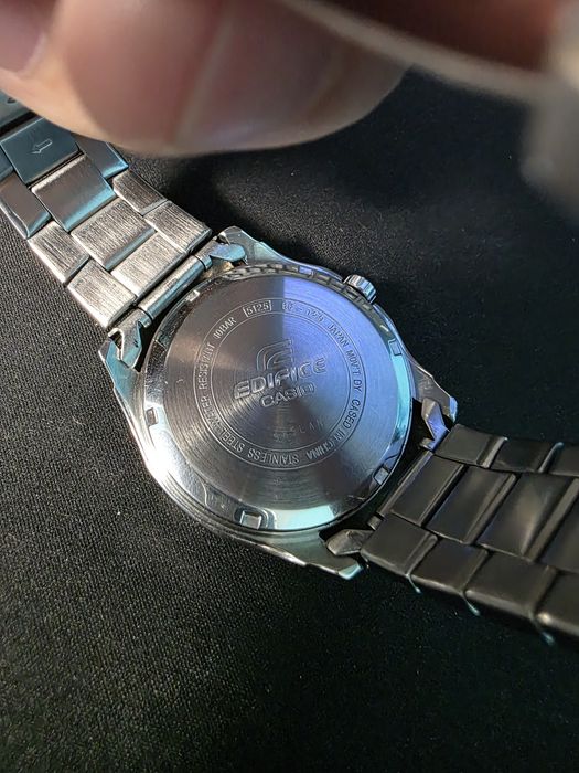 часовник  Casio EF-129D
