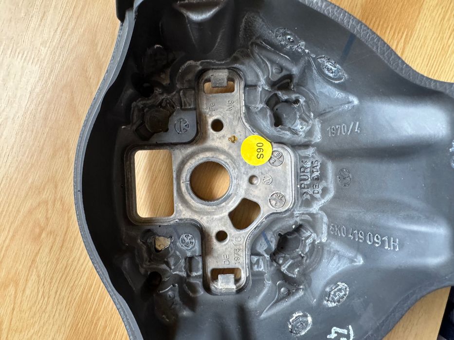 Volan de Volkswagen Passat B7/ Golf 6