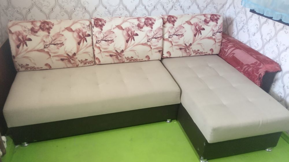 Продам диван угловой