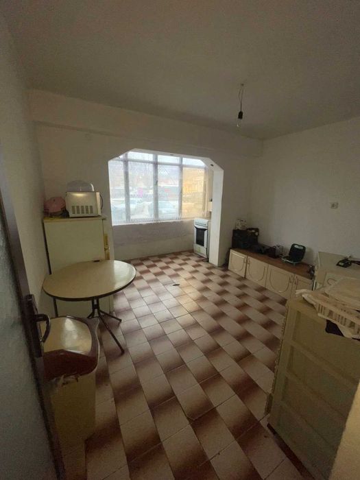 Н-3-132-Дава се под наем тристаен апартамент в кв. "Абритус"!