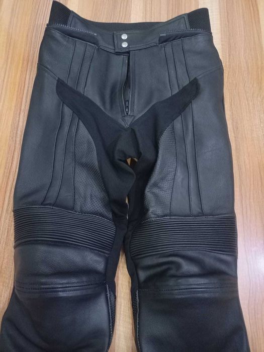 Pantaloni moto piele barbati cu protectii CE