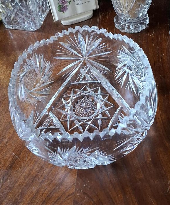 Fructiere din cristal diferite