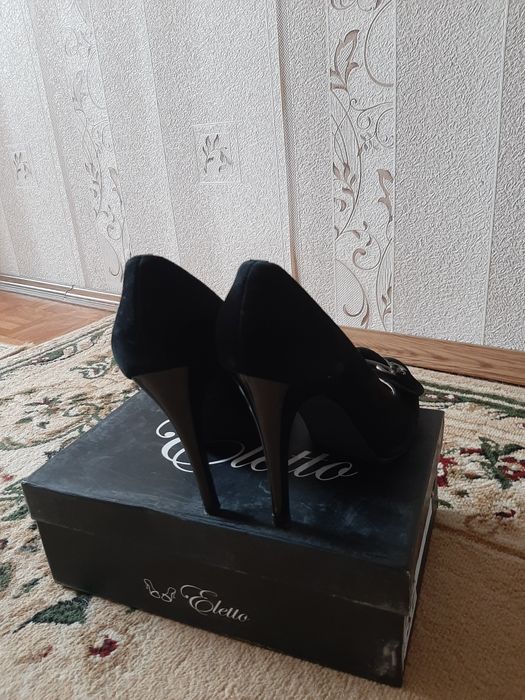 Продам туфли новые, р.37