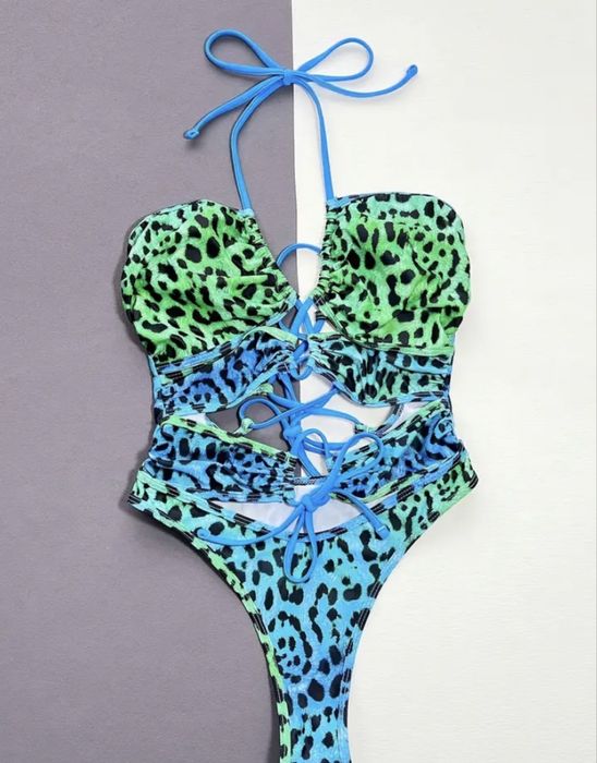 Vand costum de baie nou S/M