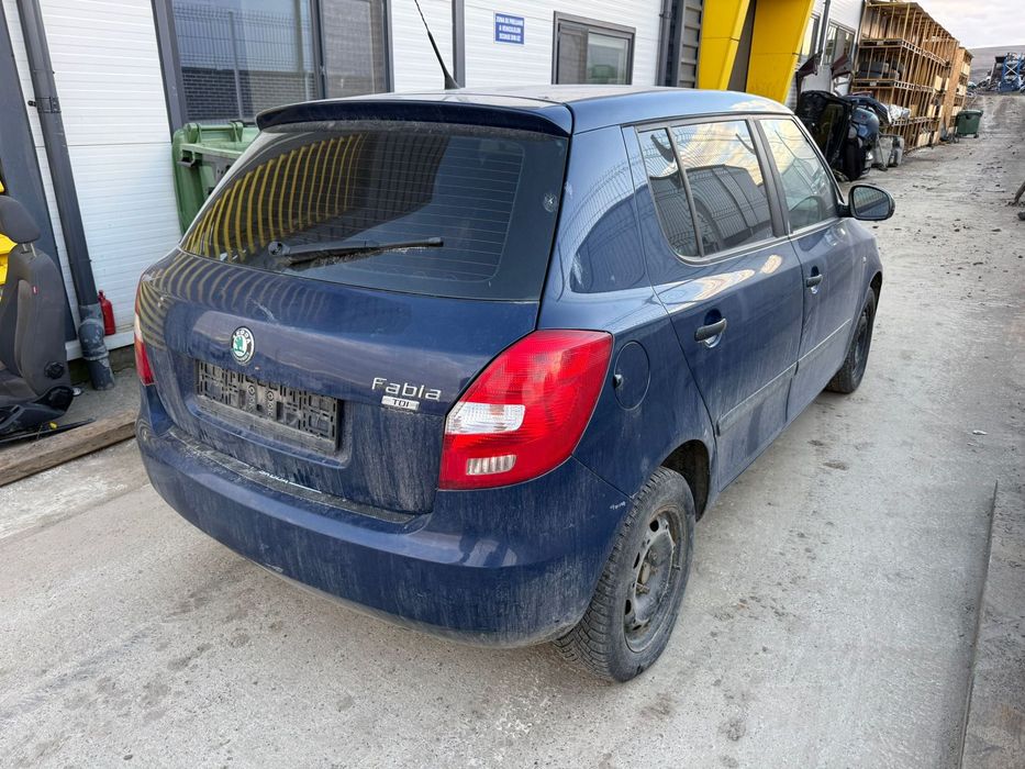 Dezmembrez / Dezmembrari / Piese / Accesorii Skoda fabia 2 fl hatchback 2011 1.6 CAYA volan stanga