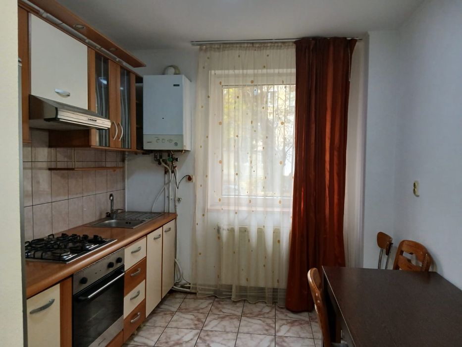 Apartament cu doua camere de inchiriat