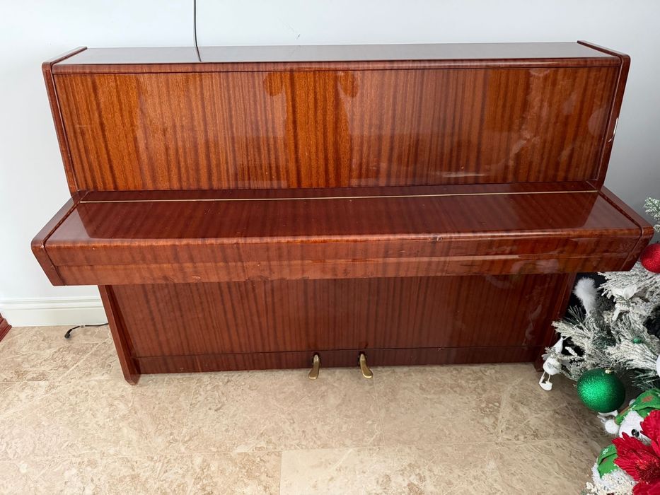 Pianina Verticala Petrof