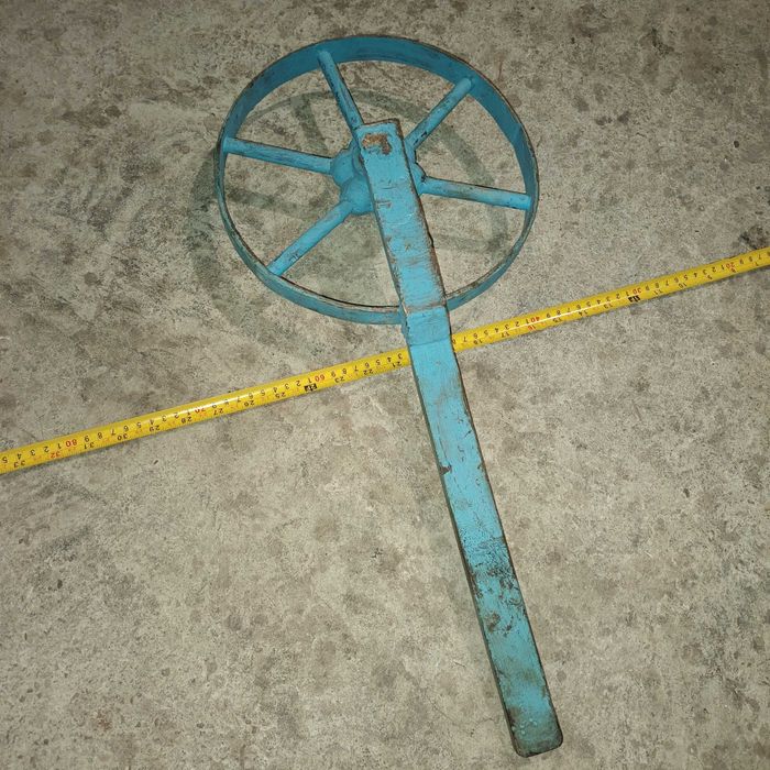 метално водещо колело