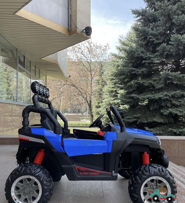 Продам детскую машину большую.