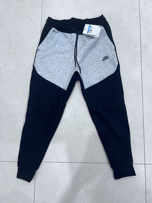 Nike tech fleece штаны размер M