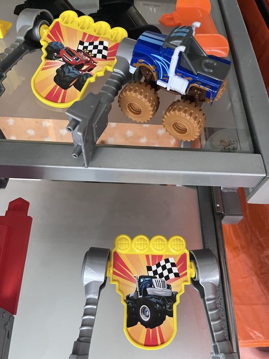 Играчка  Пламъчко и машините ПИСТА