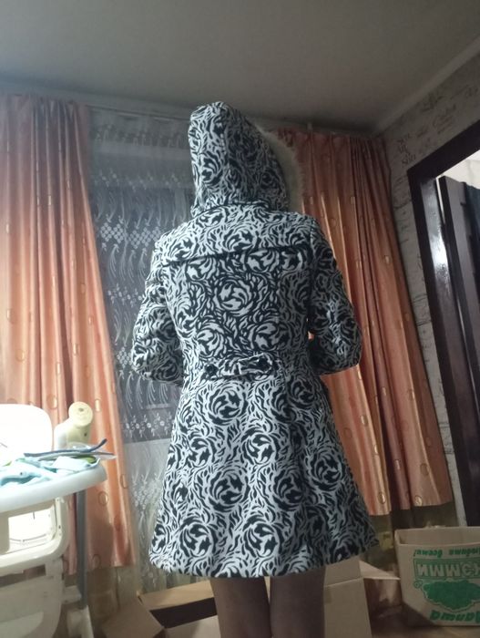 Отдам бесплатно куртки