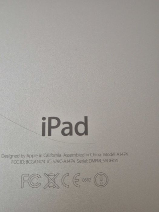 iPad Air 9.7" 16GB WiFi A1474 – pentru piese
