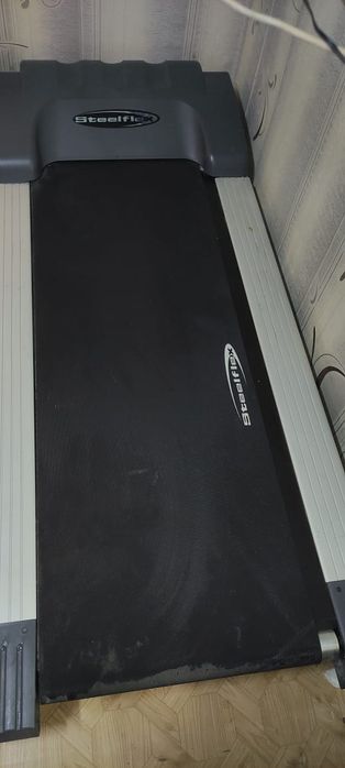 Беговая дорожка не эксплуатировалась