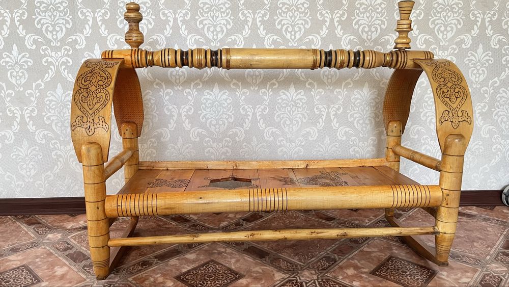 Бесік таза агаштан
