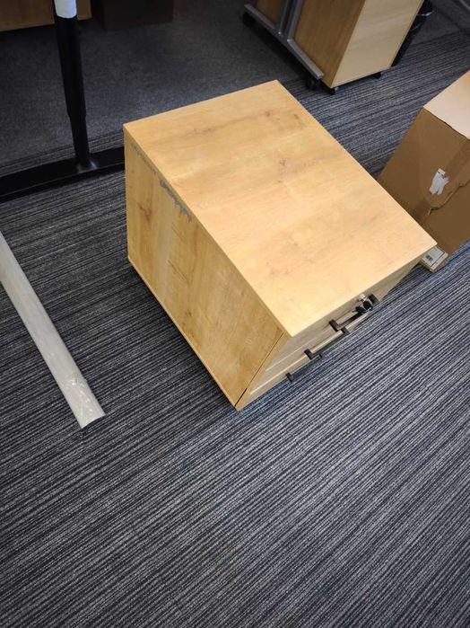 Тумба офисная с замком