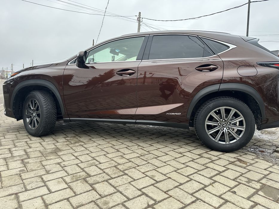 Vând Lexus Nx 300h