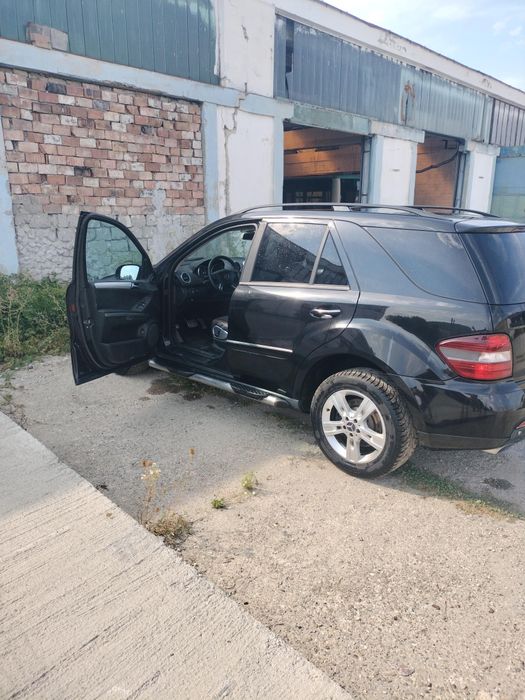 Vând /schimb Mercedes ml