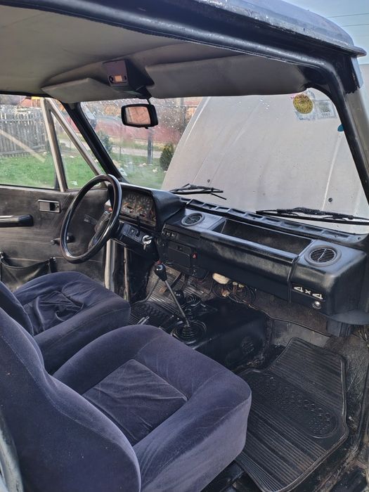 Vând ARO 10 Camionetă