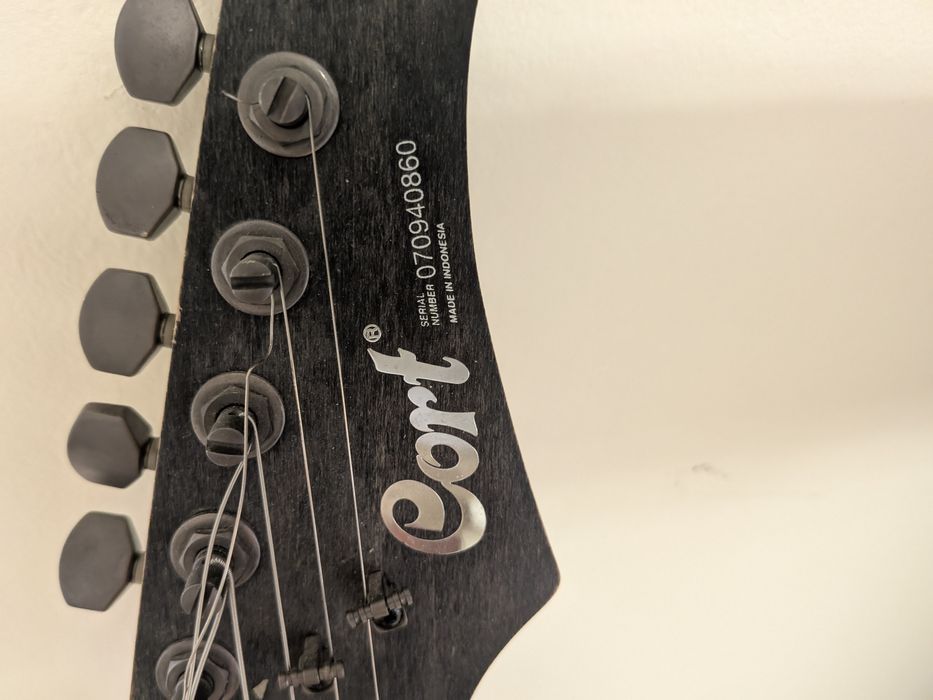 Електрическа китара и усилвател