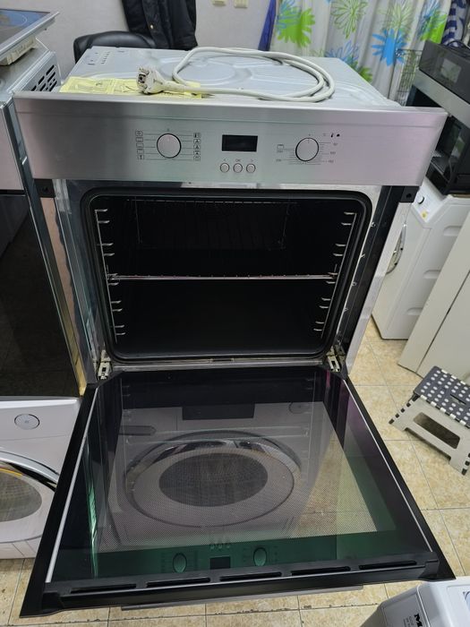 Фурна Miele H 2463 B - 76 литра.