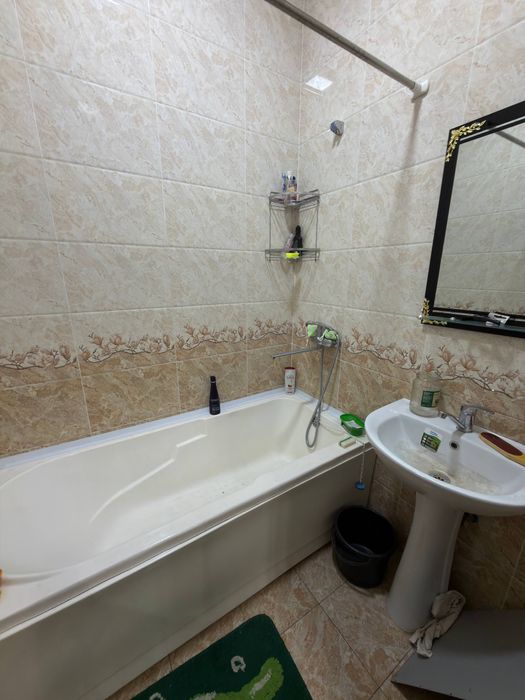 Bolgarski pasyolka 2 xonali 70 m2 + podval 70 m2 1-qavat sotiladi