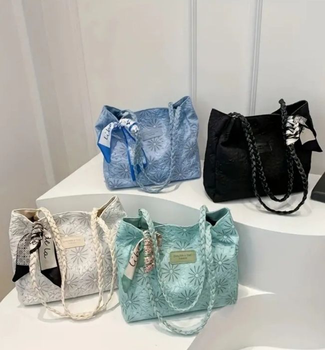 Дамски чанти дънкови, кожени, кадифе