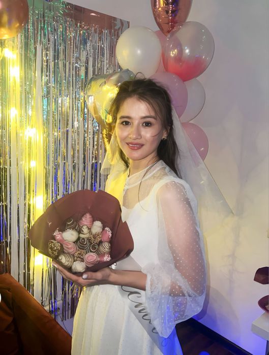 Красивые платья в продаже