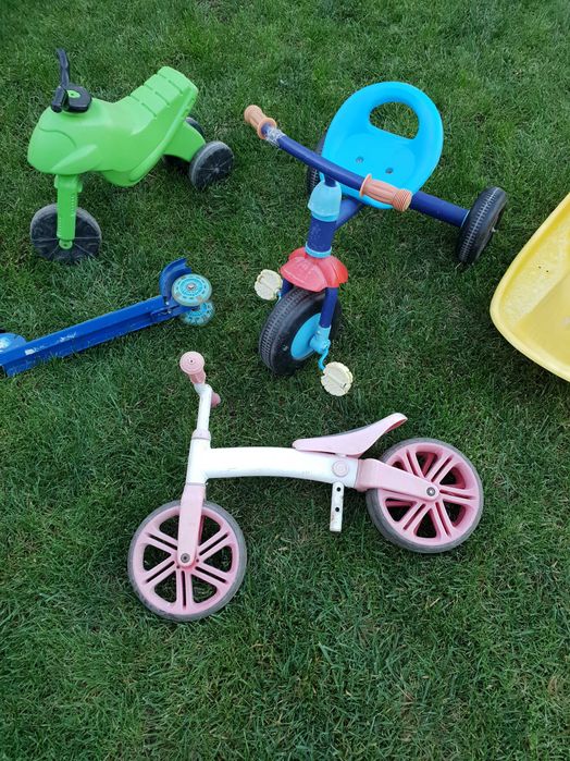 Tricicleta, trotineta, bicicleta, balansoar
