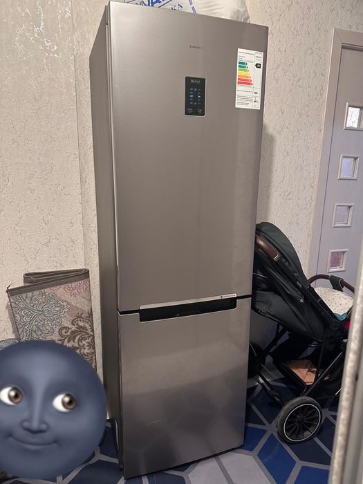 Холодильник Samsung 230л